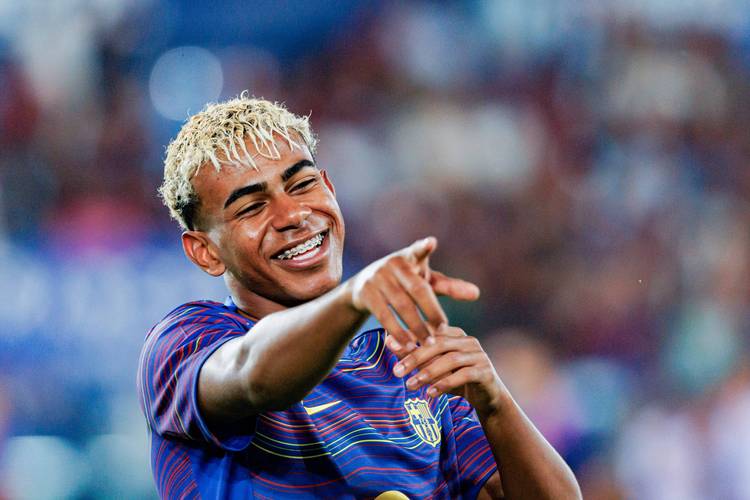 斯洛特：我会热烈欢迎TAA；上赛季皇马伤员太多而这赛季没有（斯洛特：若TAA到来我会热烈欢迎；皇马上季伤病过多，本季情况不同）