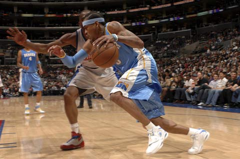 皇马19岁球星陷绝境，父亲引圣经怒怼俱乐部，一月转会成定局？（皇马19岁新星深陷困局，父亲援引圣经怒批俱乐部，冬窗转会在即？）