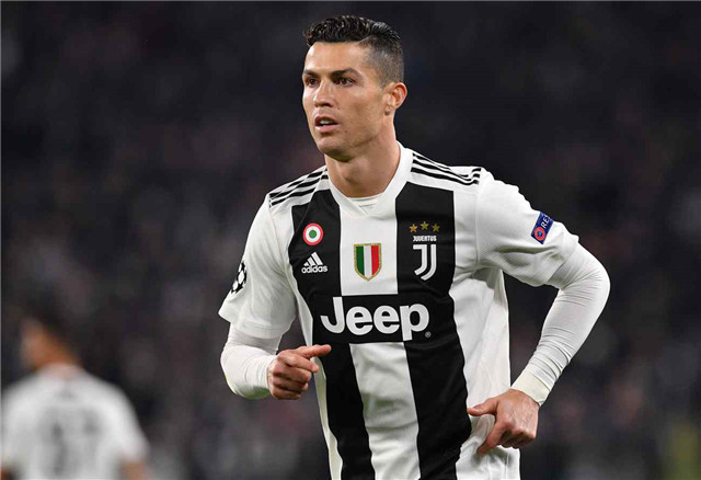 凯恩连续3场欧冠0球0助攻，为职业生涯并列最长场次（欧冠近3战凯恩0进球0助攻，追平其生涯最长纪录）