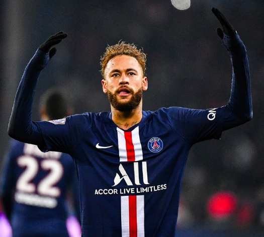 马拉多纳之子：孔蒂是足坛最成功的教练之一，批评他很荒谬（马拉多纳之子力挺孔蒂：他跻身足坛顶级名帅，批评纯属荒谬）