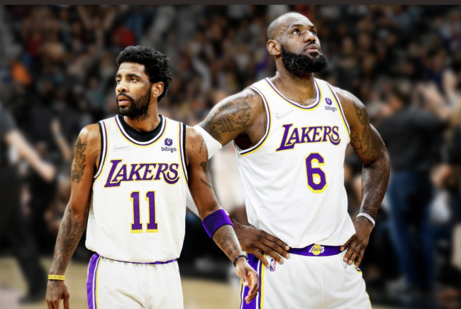 戴帽助爱尔兰进附加赛，帕罗特当选世欧预本轮最佳球员（上演帽子戏法助爱尔兰晋级附加赛，帕罗特荣膺本轮世欧预最佳）