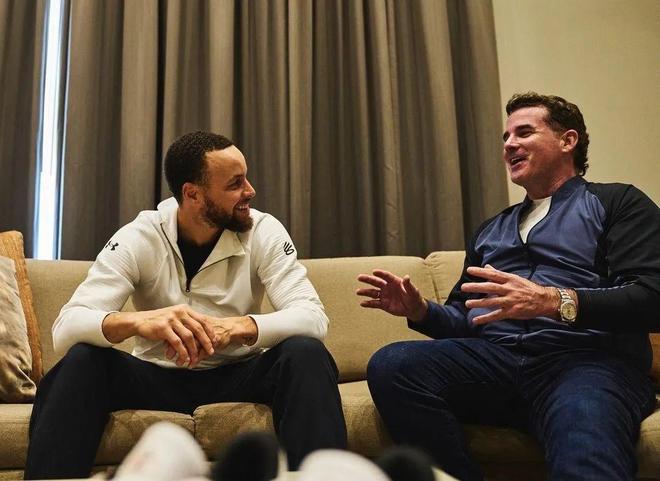 曼晚：多古和达洛特撑不起来曼联左路，俱乐部冬窗可能有动作（曼晚：多古与达洛特难担曼联左路重任，俱乐部冬窗或将出手）