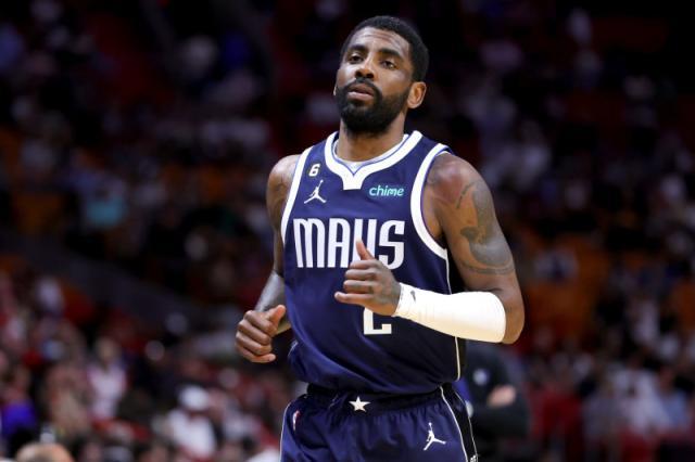 杜篮特篮下强打稳定胜局（杜兰特内线强攻锁定胜局）