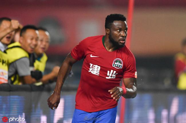 阿莫林明确奥纳纳在曼联已经没有未来。（阿莫林称奥纳纳在曼联已无位置）