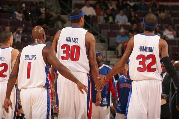 波兰主帅：即使踢得丑陋也要赢球；扎莱夫斯基染黄让我恼火（波兰主帅：宁踢得难看也要取胜，扎莱夫斯基吃黄令我恼火）