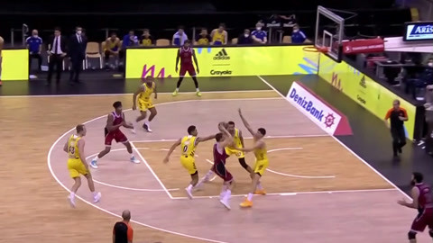 柔佛新山疑似对海港派出违规球员，该球员本应累积三黄停赛（柔佛新山疑在对海港时违规派上本应三黄停赛的球员）