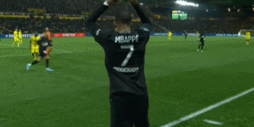 武磊迎34岁生日，个人官博感言：伤痛终将过去，步履始终磊落