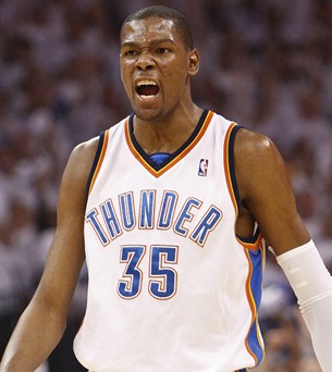 涉嫌在秘鲁进行诈骗？伊涅斯塔：完全否认这些指控（被指在秘鲁涉诈骗？伊涅斯塔回应：指控不属实）